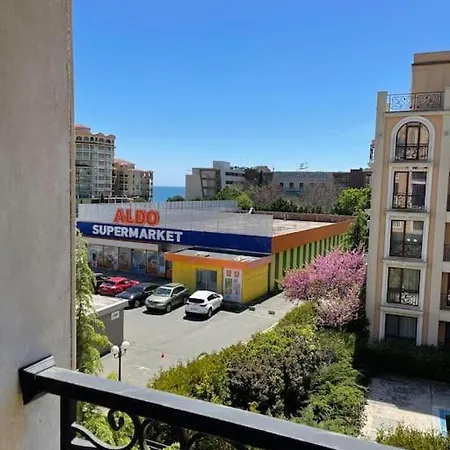 Astoria 5. K.k. Elenite Apartman *