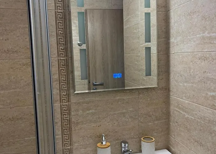 Astoria 5. K.k. Elenite 公寓 *