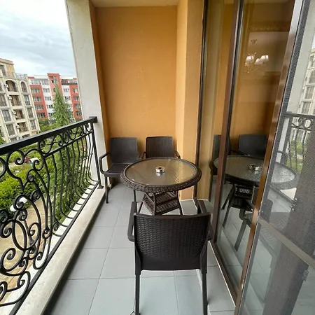 Astoria 5. K.k. Elenite Διαμέρισμα *